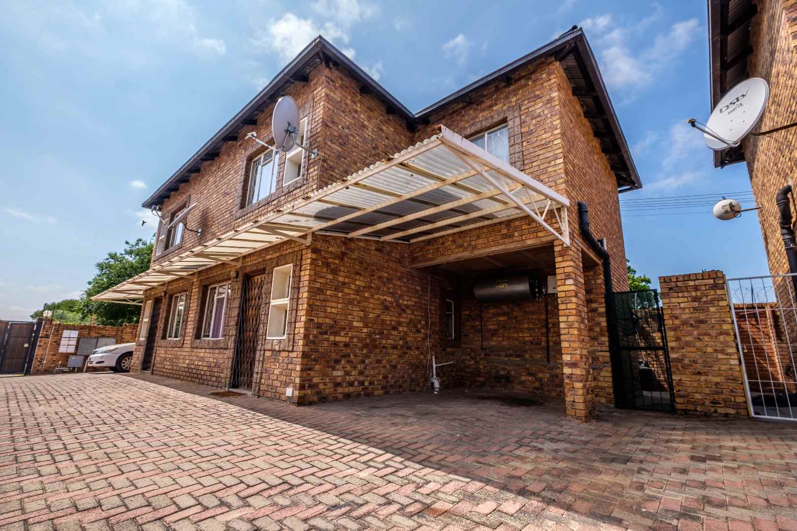 35 Bedroom Property for Sale in The Hill Gauteng