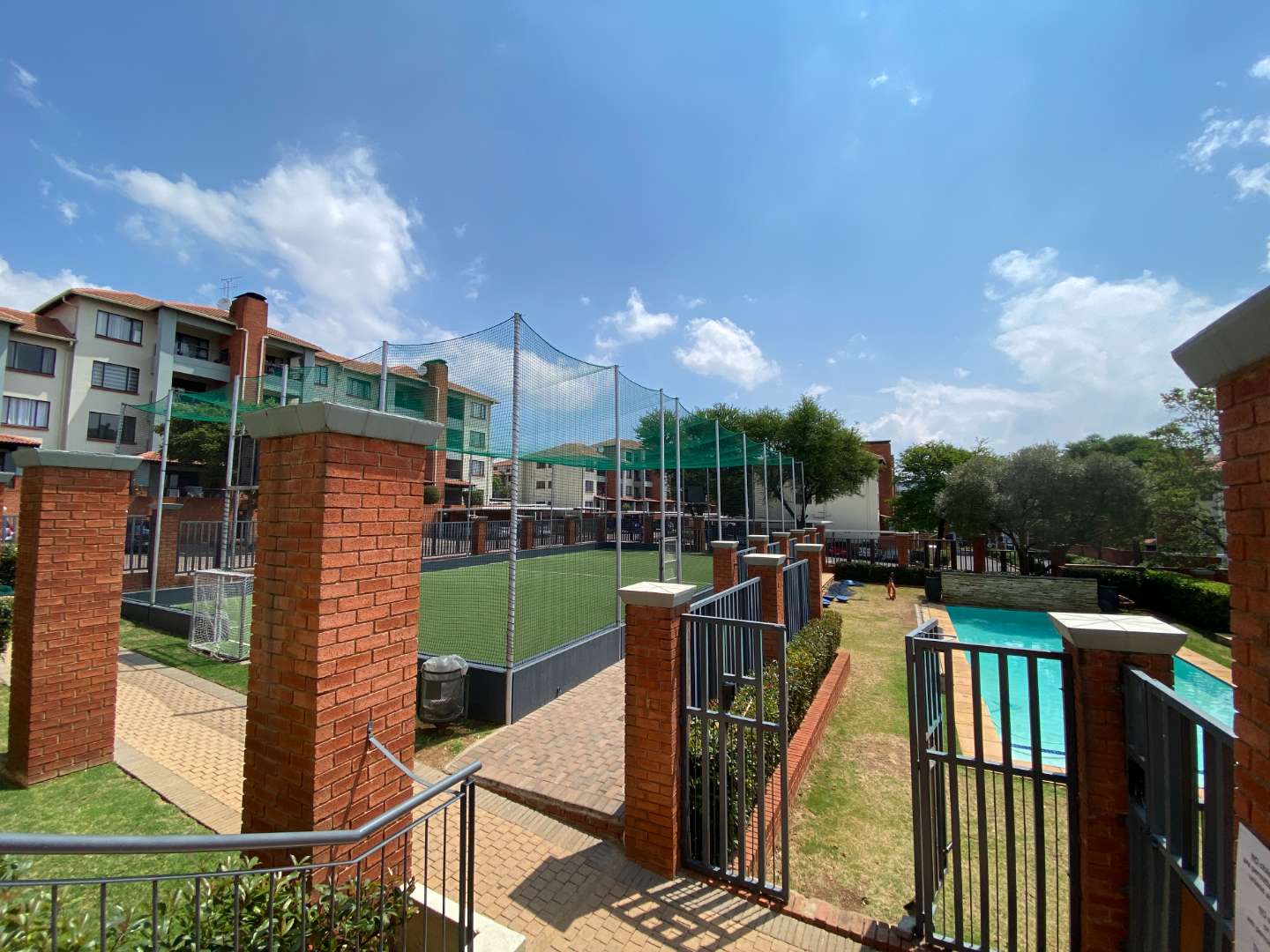 2 Bedroom Property for Sale in Greenstone Hill Gauteng