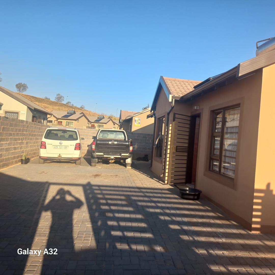 2 Bedroom Property for Sale in Wilfordon Gauteng