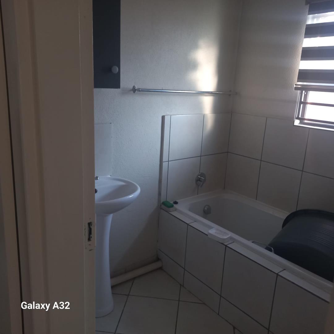 2 Bedroom Property for Sale in Wilfordon Gauteng