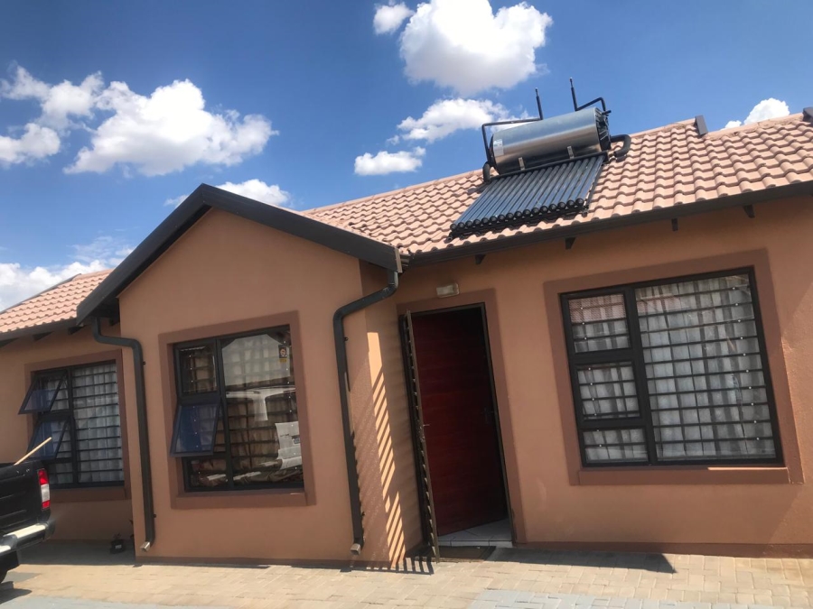 2 Bedroom Property for Sale in Wilfordon Gauteng