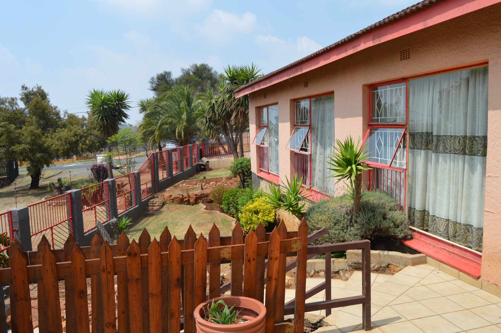 3 Bedroom Property for Sale in South Crest Gauteng