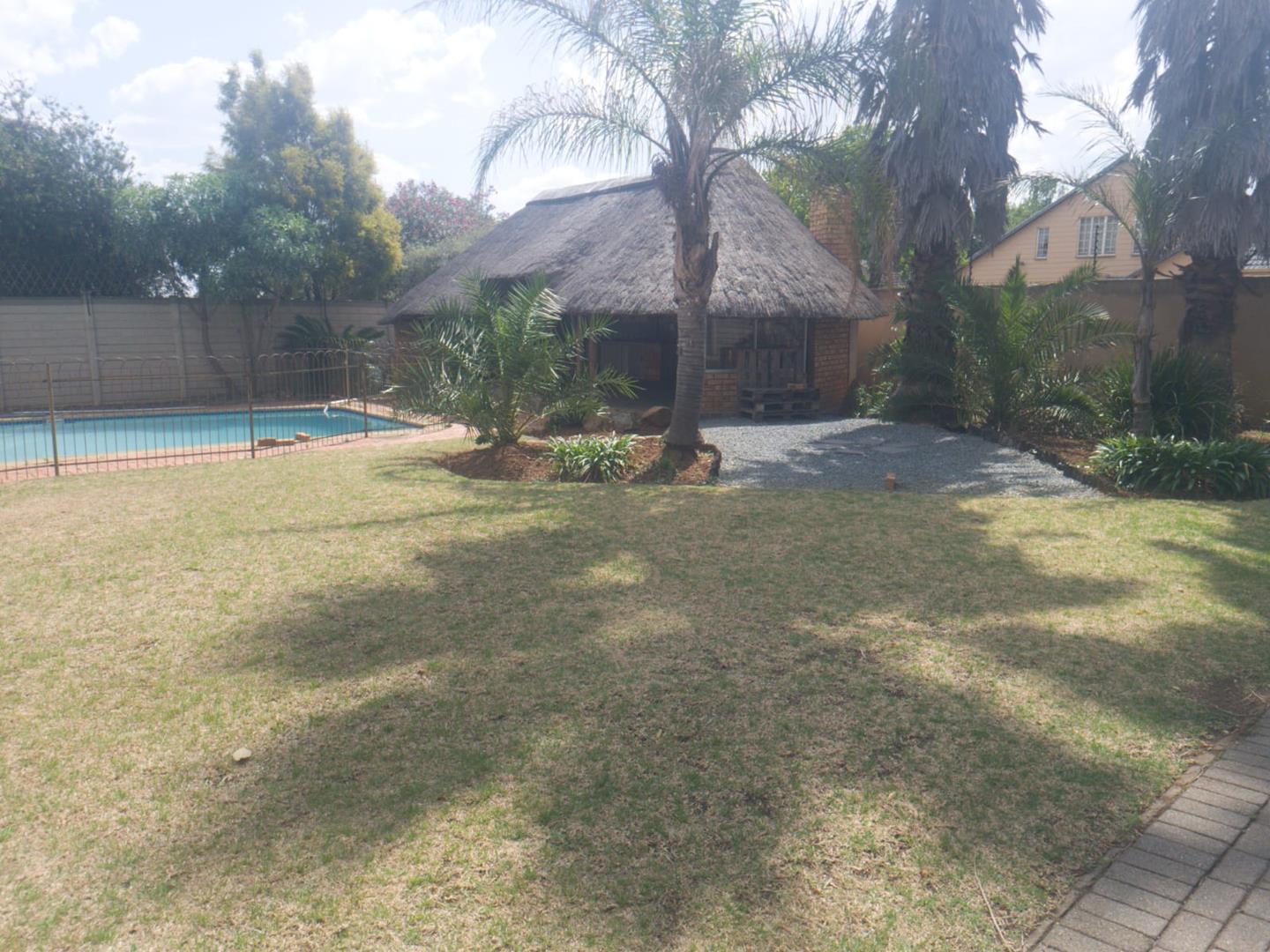 4 Bedroom Property for Sale in Brackendowns Gauteng