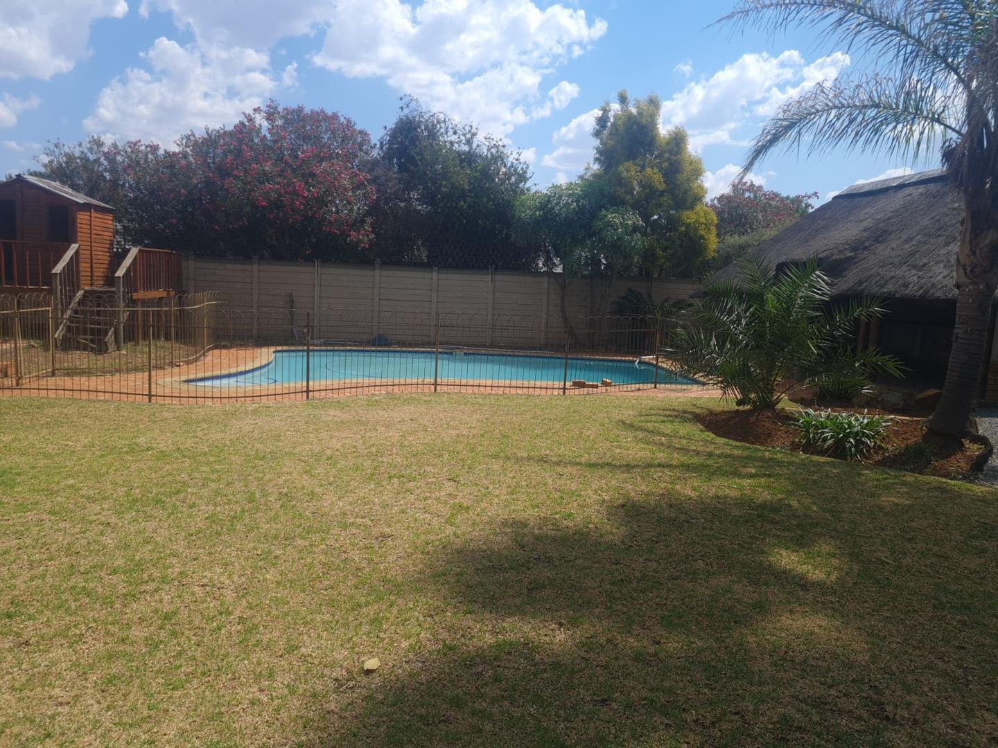 4 Bedroom Property for Sale in Brackendowns Gauteng