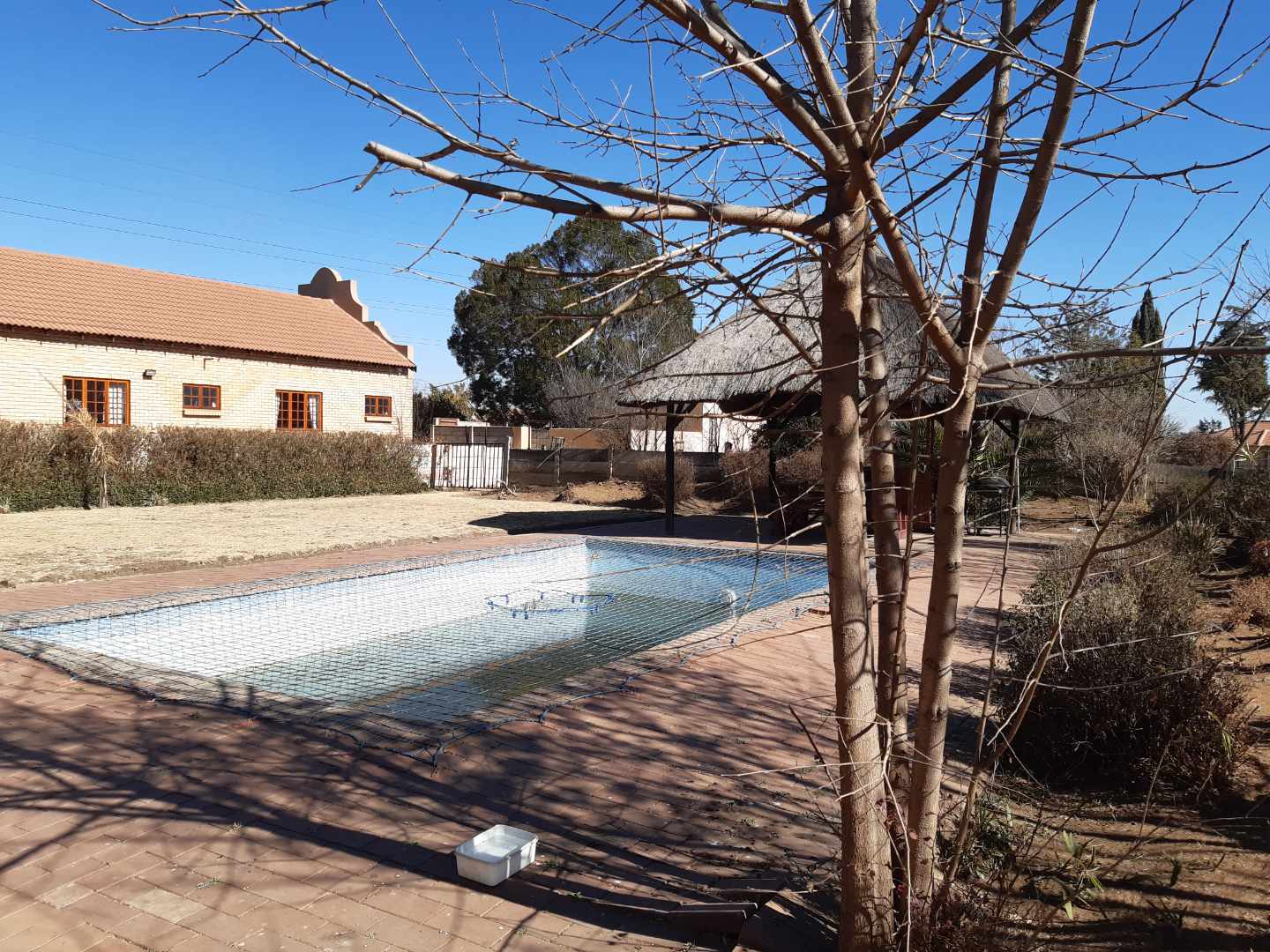 6 Bedroom Property for Sale in Crystal Park Gauteng