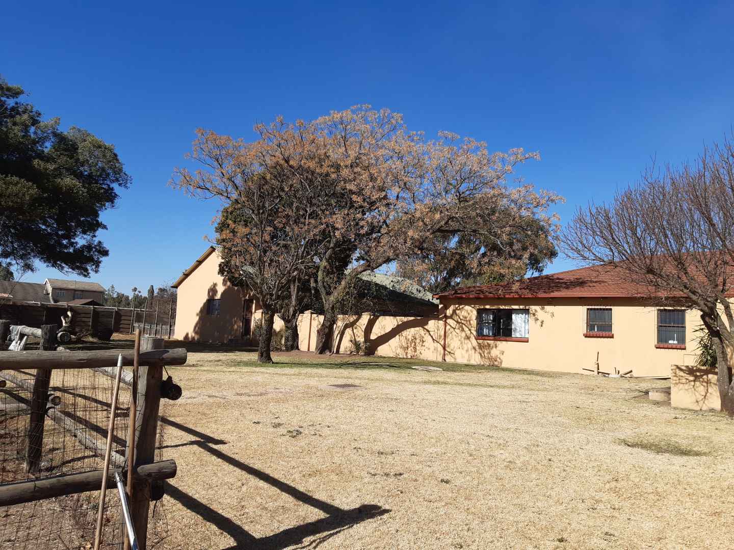 6 Bedroom Property for Sale in Crystal Park Gauteng