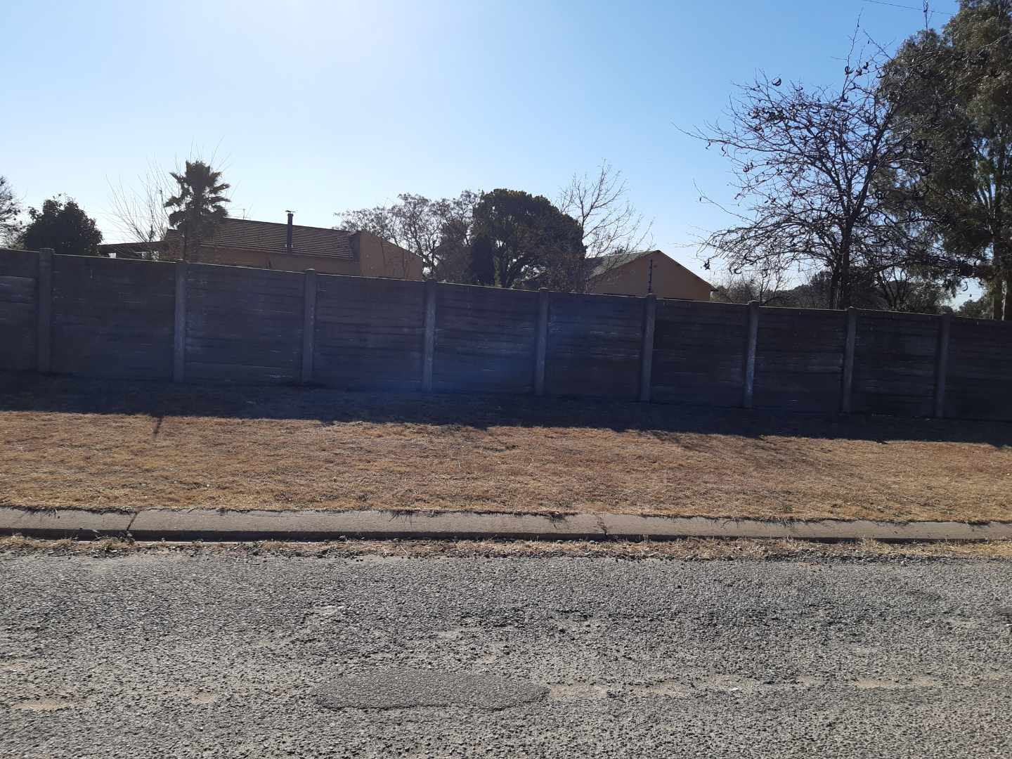 6 Bedroom Property for Sale in Crystal Park Gauteng