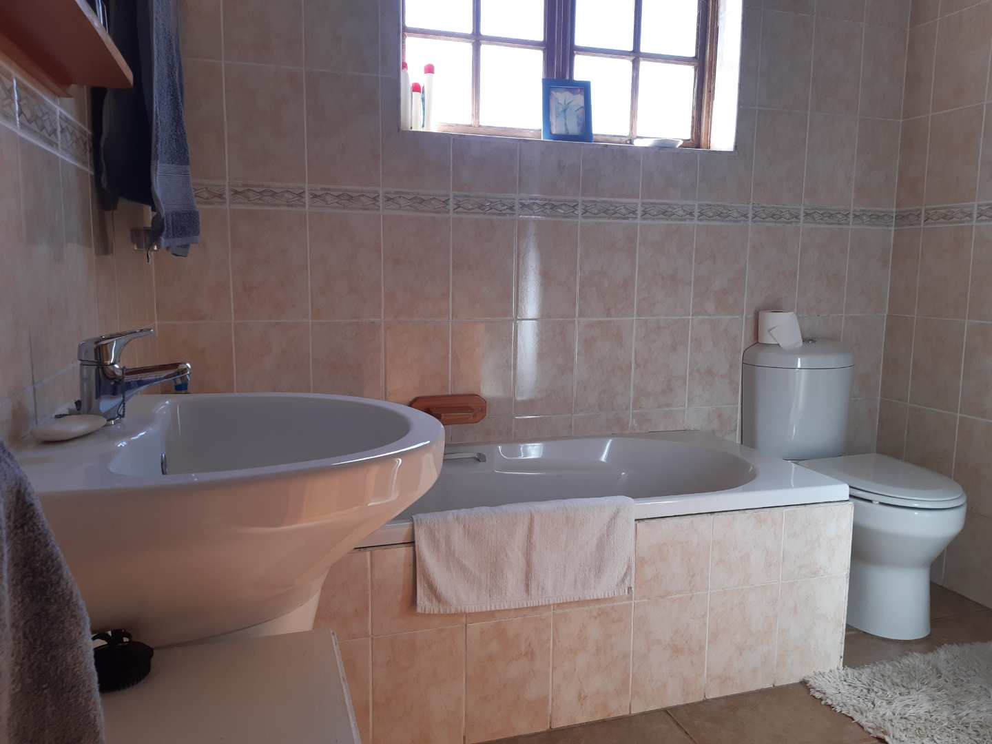 6 Bedroom Property for Sale in Crystal Park Gauteng