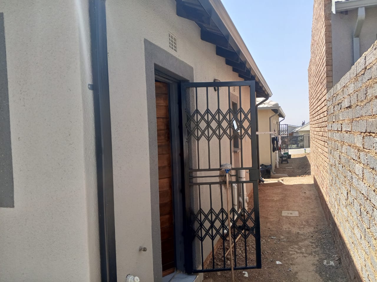 3 Bedroom Property for Sale in Clayville Gauteng