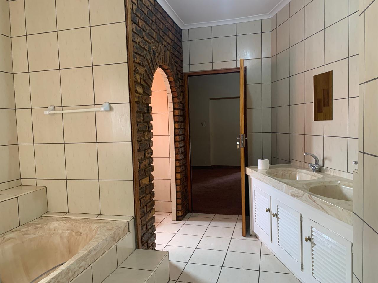 10 Bedroom Property for Sale in Terenure Gauteng