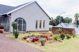 4 Bedroom Property for Sale in Birchleigh North Gauteng