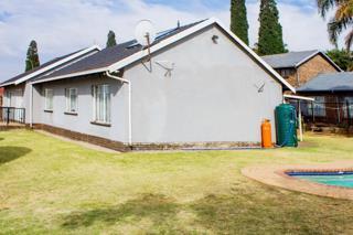 4 Bedroom Property for Sale in Birchleigh North Gauteng