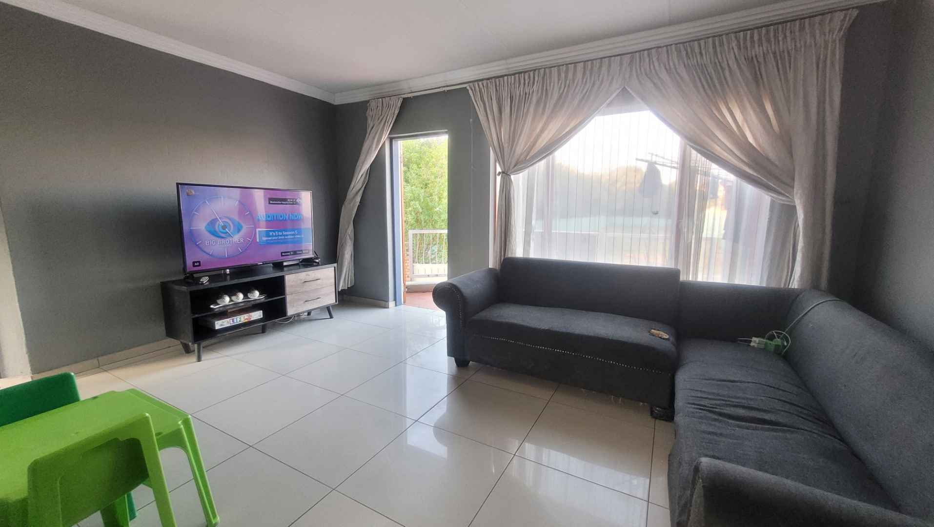 2 Bedroom Property for Sale in Mondeor Gauteng