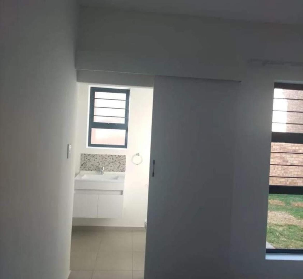 To Let 2 Bedroom Property for Rent in Theresa Park Gauteng