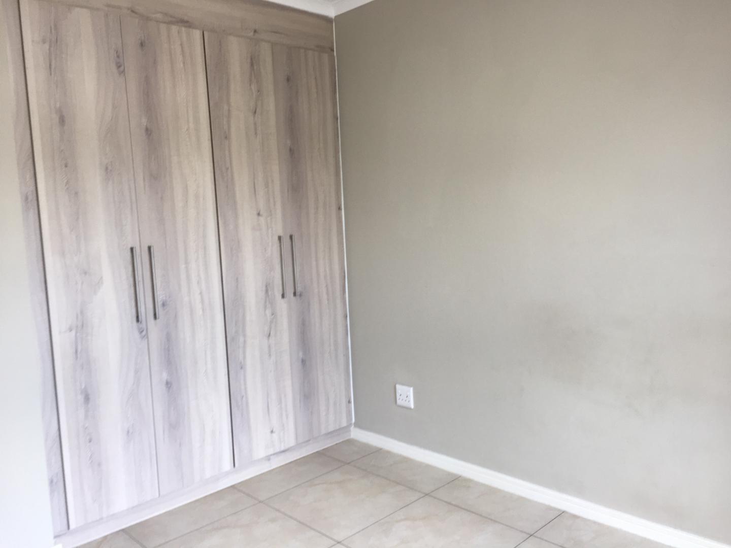 To Let 1 Bedroom Property for Rent in Noordhang Gauteng