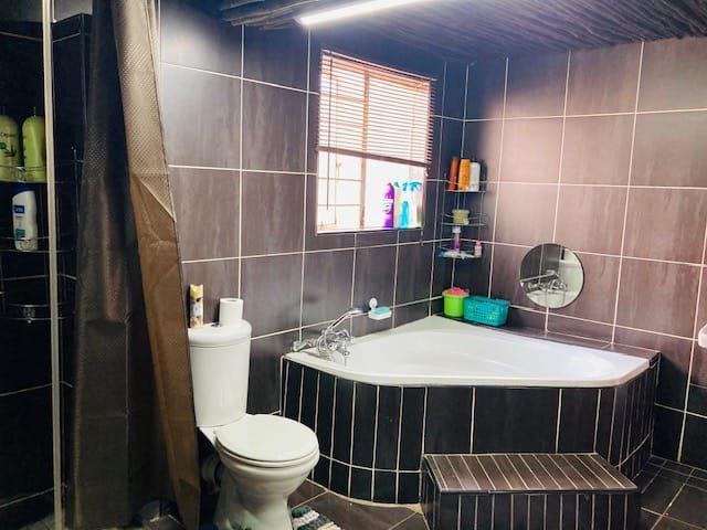 4 Bedroom Property for Sale in Dersley Gauteng