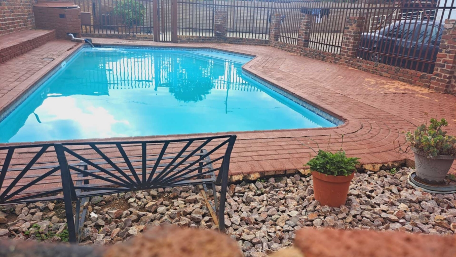 3 Bedroom Property for Sale in Silverton Gauteng