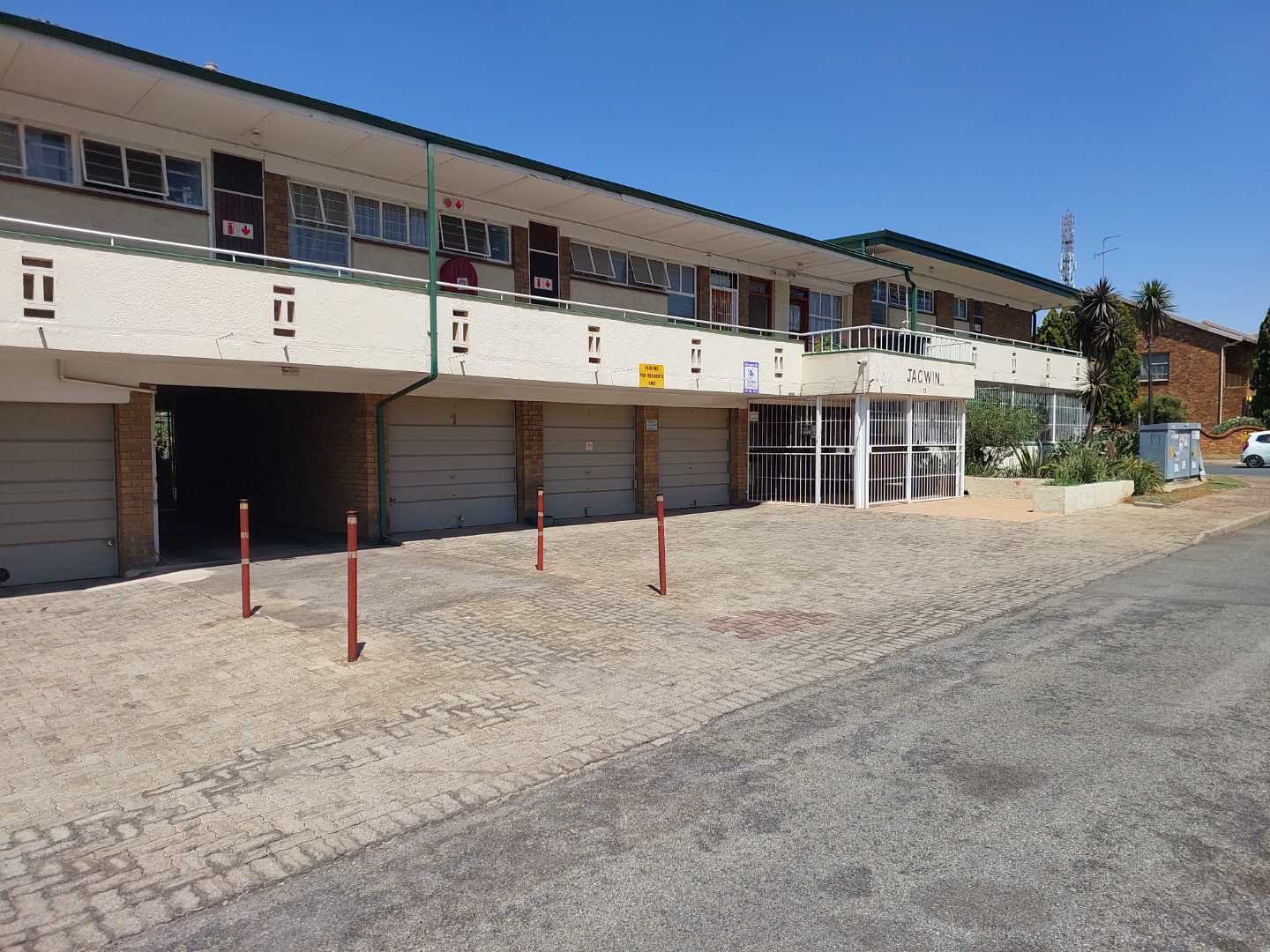 2 Bedroom Property for Sale in New Redruth Gauteng