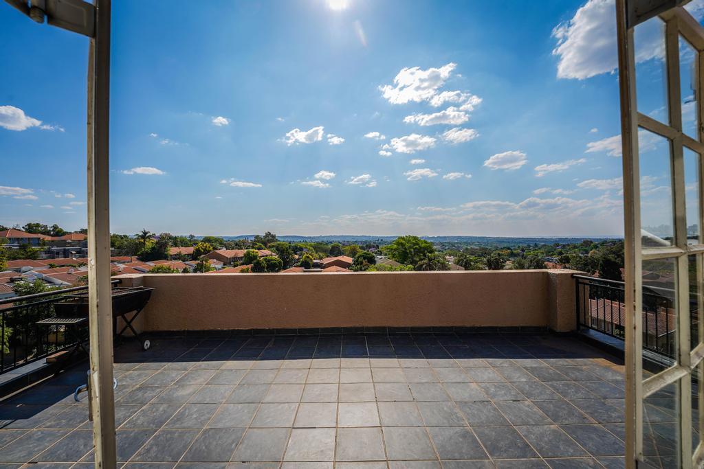 2 Bedroom Property for Sale in Ferndale Gauteng