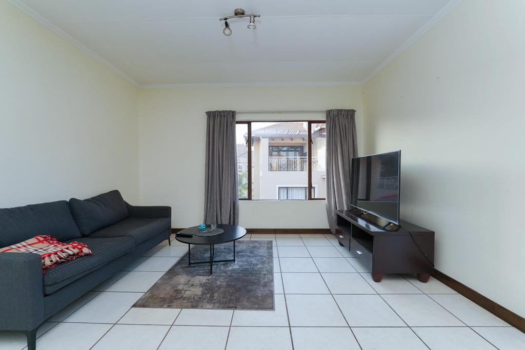 2 Bedroom Property for Sale in Sunninghill Gauteng