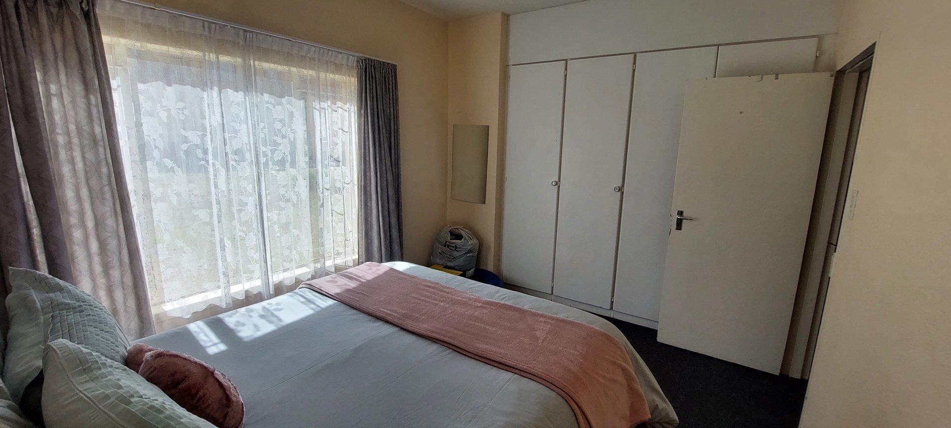 To Let 2 Bedroom Property for Rent in Roodepoort Gauteng