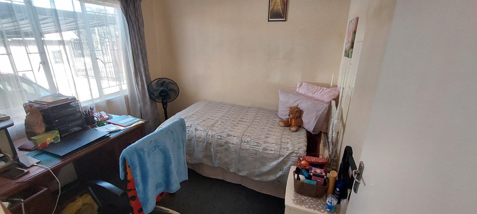 To Let 2 Bedroom Property for Rent in Roodepoort Gauteng