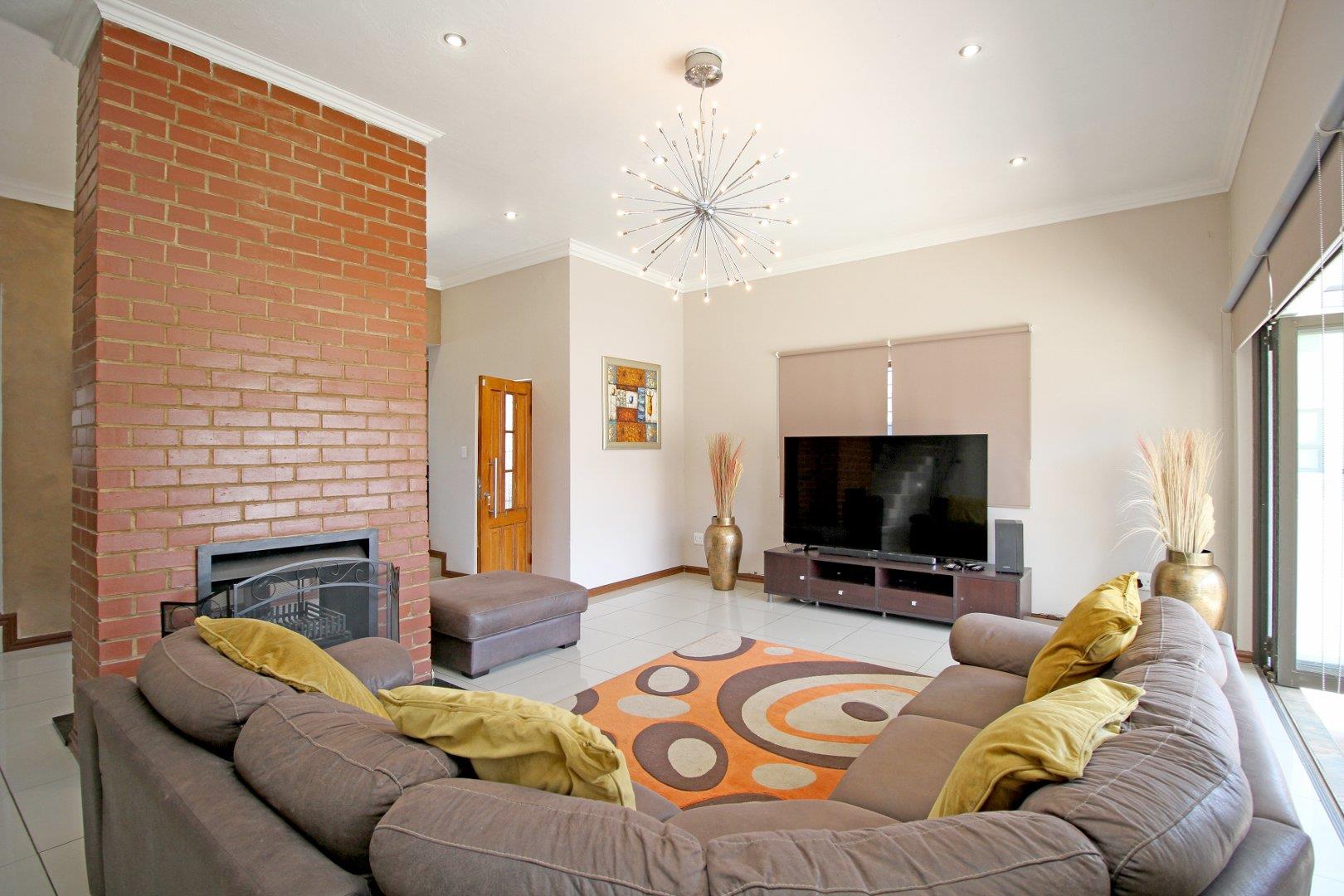 4 Bedroom Property for Sale in Willowbrook Gauteng