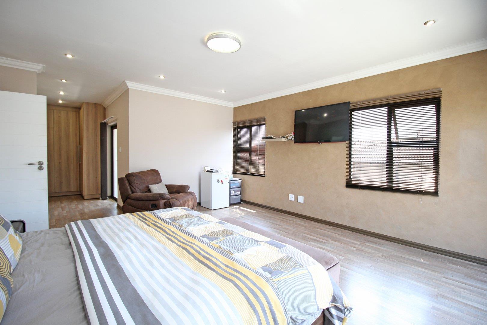 4 Bedroom Property for Sale in Willowbrook Gauteng