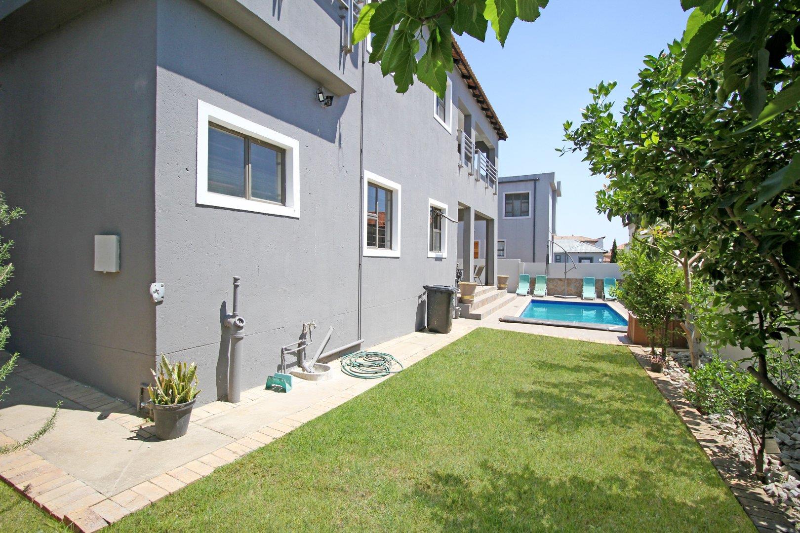 4 Bedroom Property for Sale in Willowbrook Gauteng