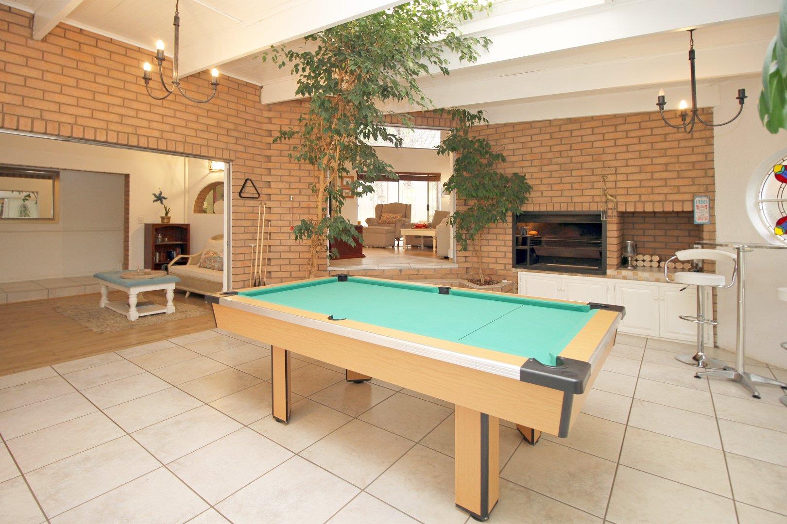 4 Bedroom Property for Sale in Wilro Park Gauteng