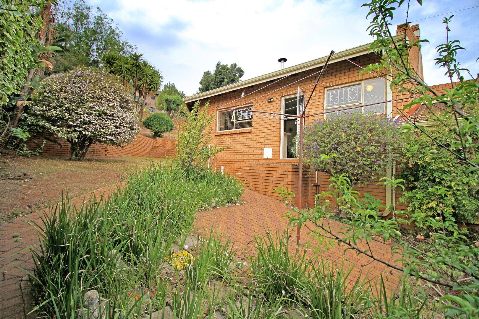 4 Bedroom Property for Sale in Wilro Park Gauteng