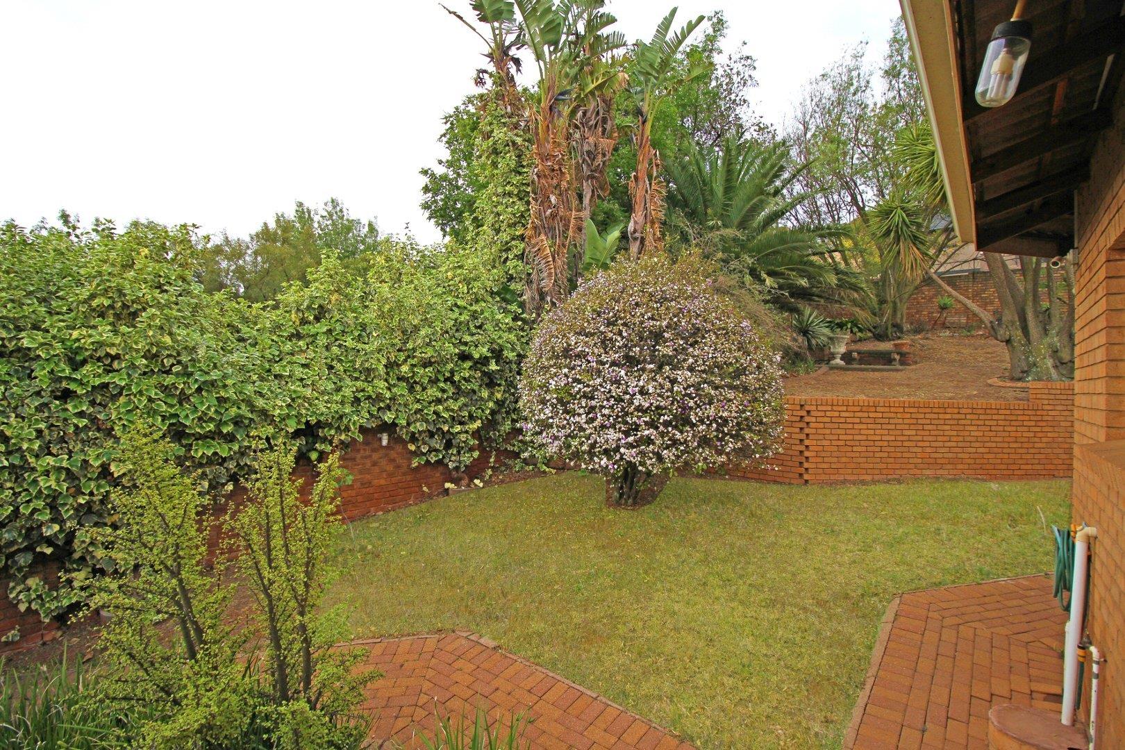 4 Bedroom Property for Sale in Wilro Park Gauteng