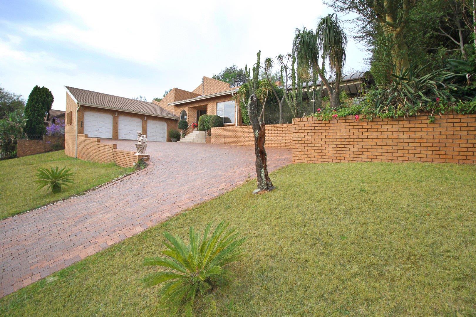 4 Bedroom Property for Sale in Wilro Park Gauteng