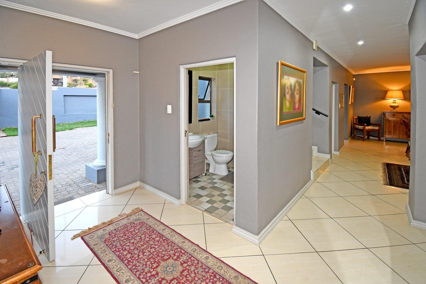 4 Bedroom Property for Sale in Pinehaven Gauteng