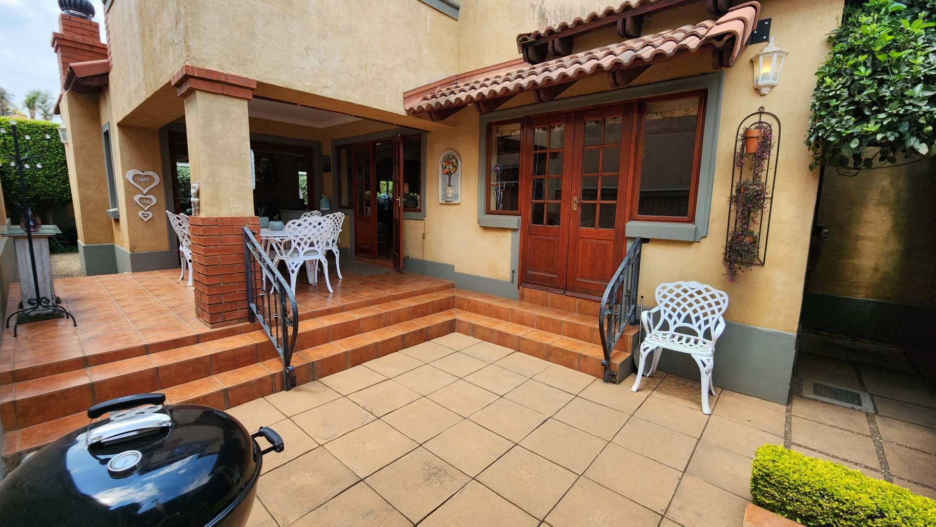 2 Bedroom Property for Sale in Bronberg Gauteng