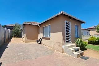 2 Bedroom Property for Sale in Cosmo City Gauteng