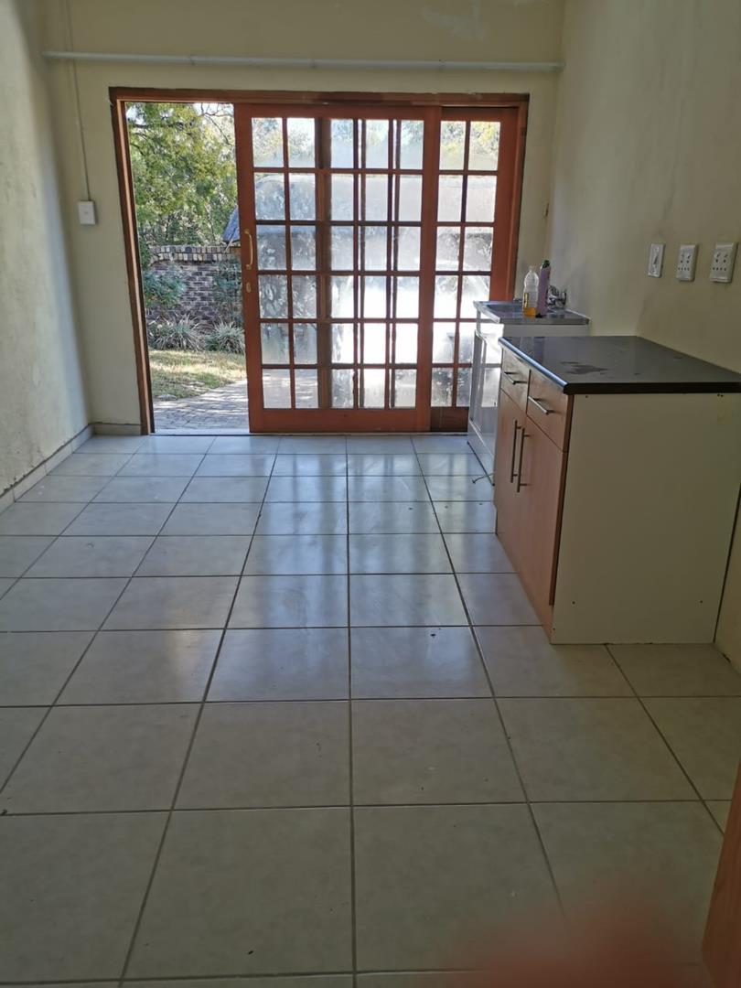 To Let 1 Bedroom Property for Rent in Vorna Valley Gauteng