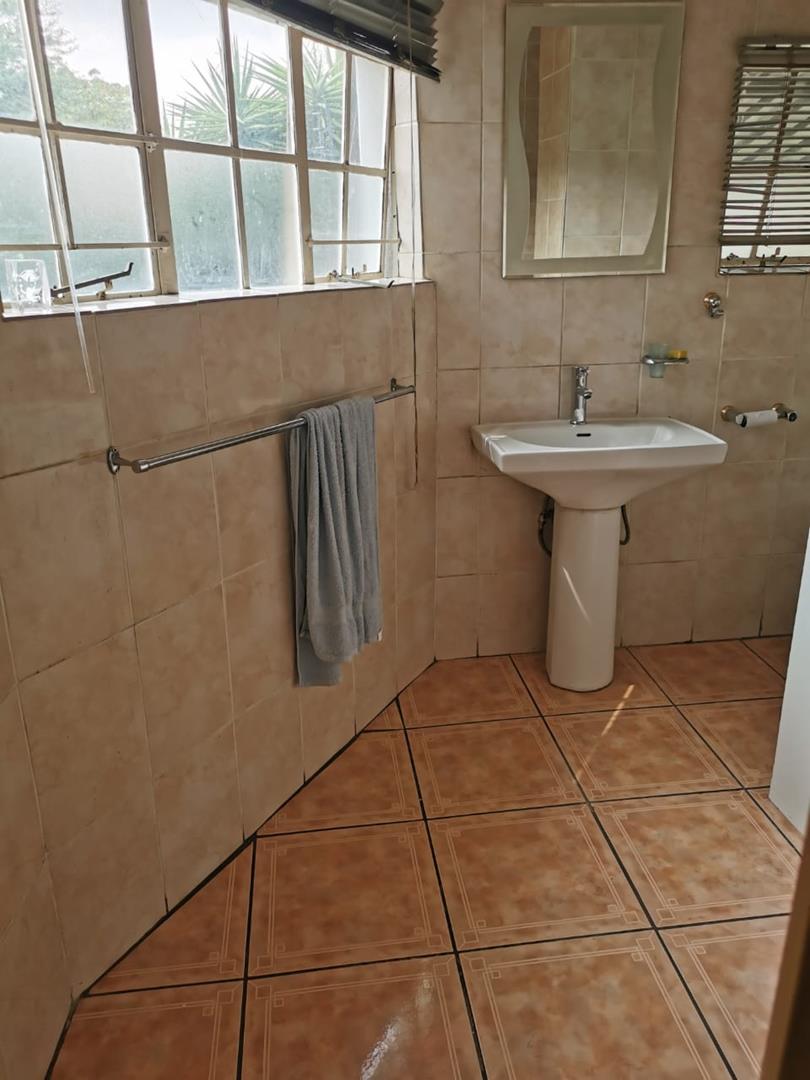 To Let 1 Bedroom Property for Rent in Vorna Valley Gauteng