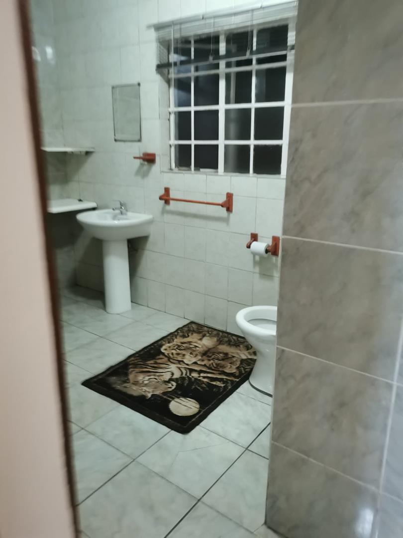 To Let 1 Bedroom Property for Rent in Vorna Valley Gauteng