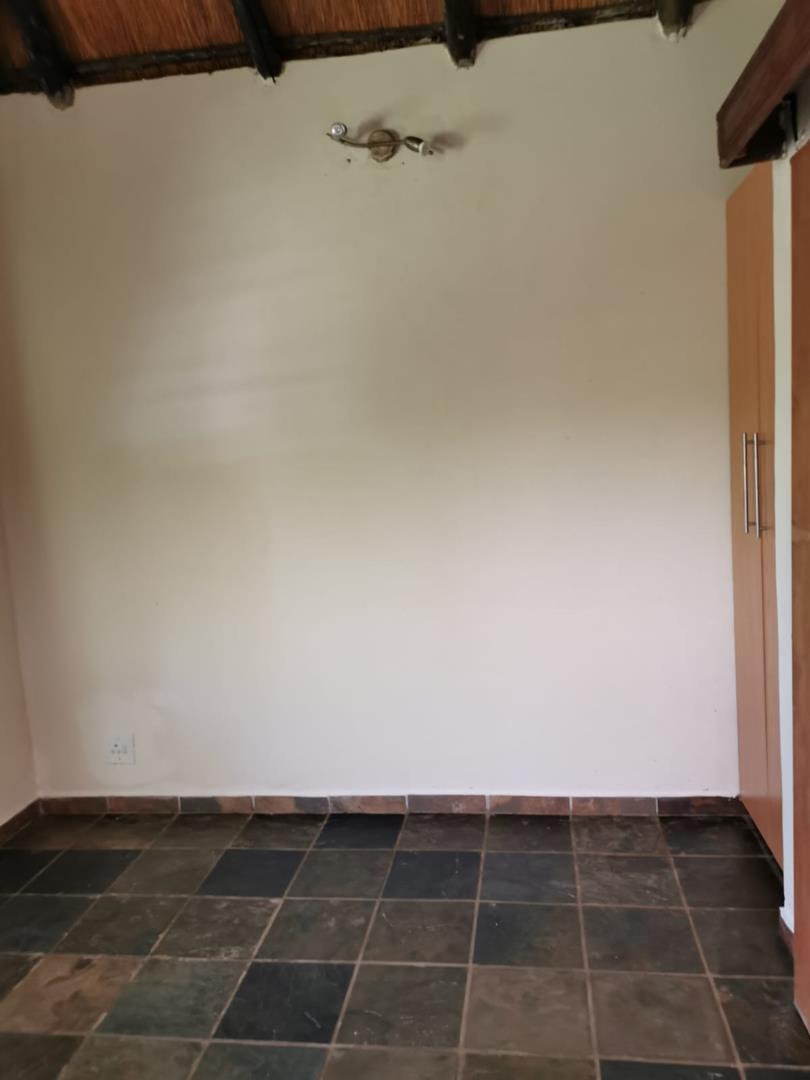 To Let 1 Bedroom Property for Rent in Vorna Valley Gauteng