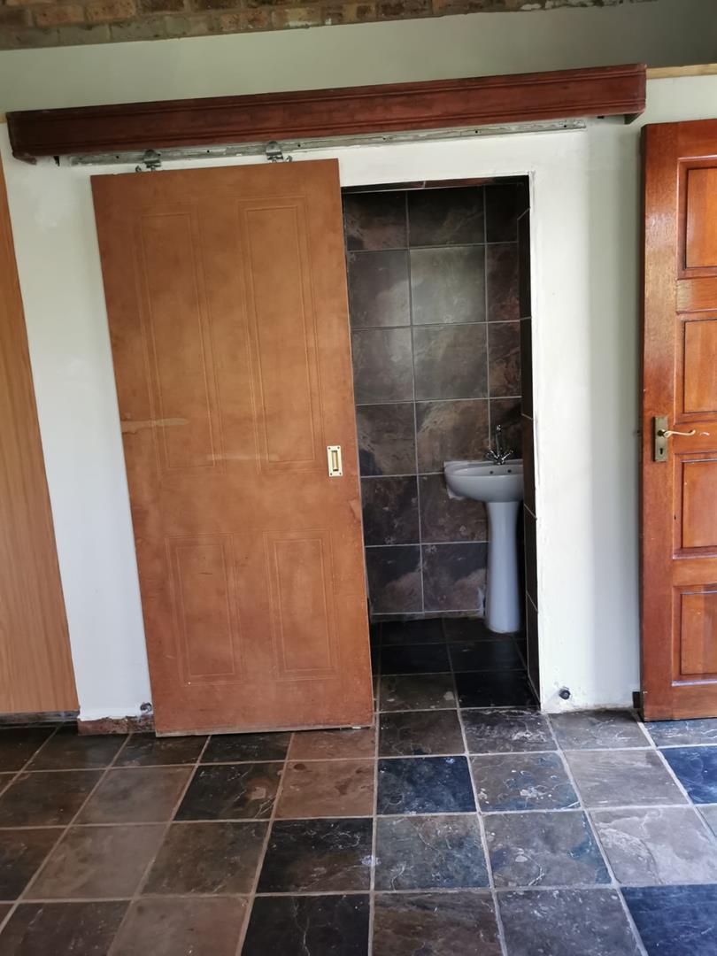 To Let 1 Bedroom Property for Rent in Vorna Valley Gauteng