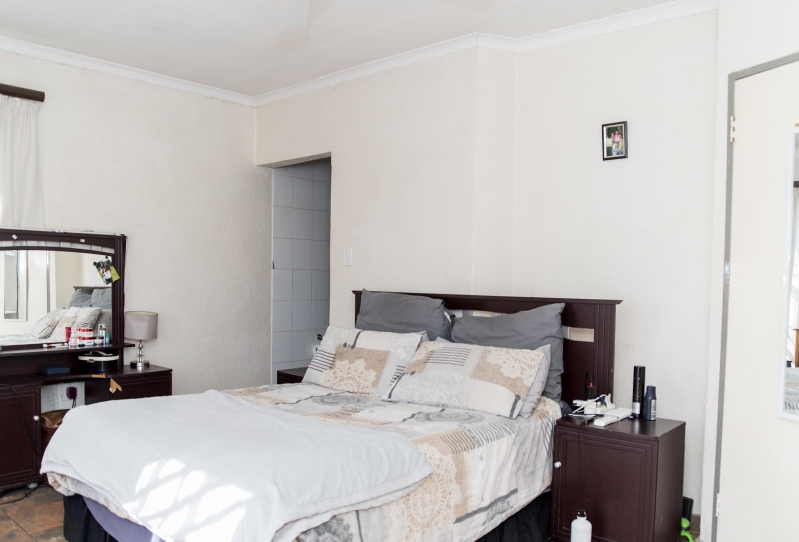 3 Bedroom Property for Sale in Van Riebeeck Park Gauteng