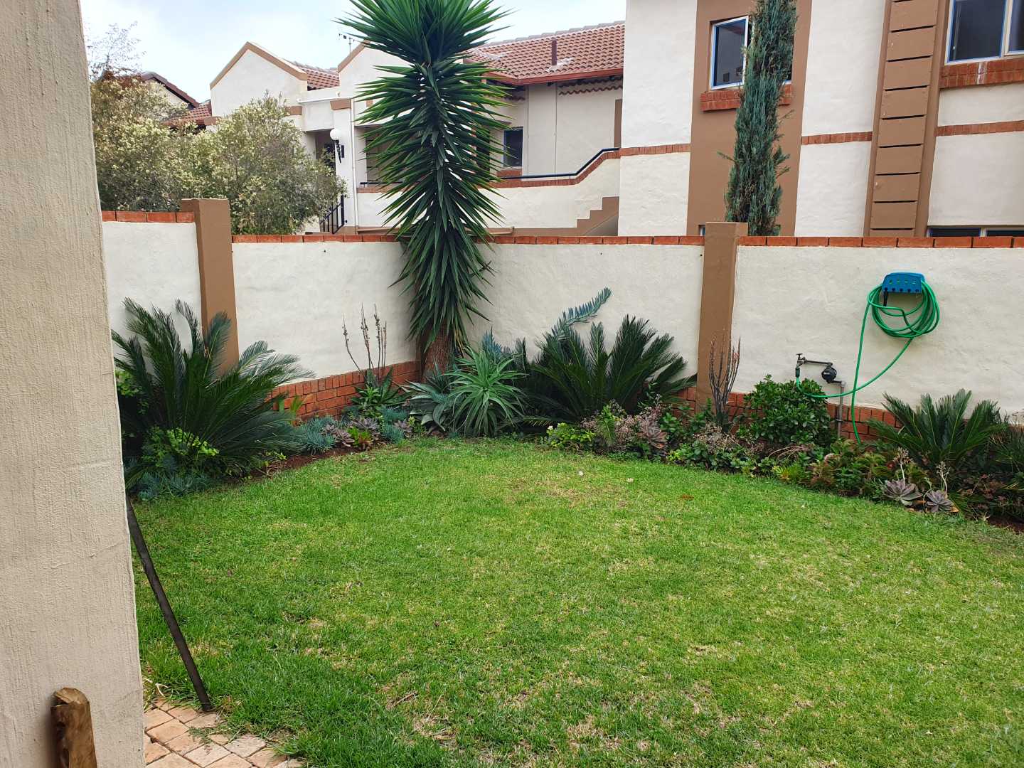 2 Bedroom Property for Sale in Faerie Glen Gauteng