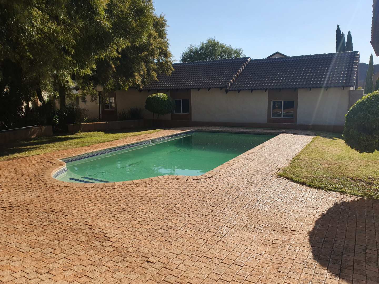 2 Bedroom Property for Sale in Faerie Glen Gauteng