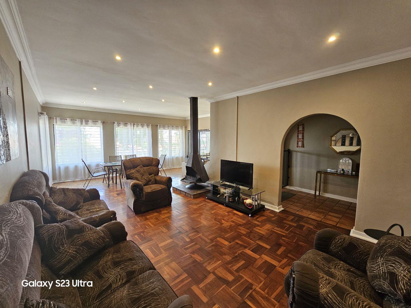 5 Bedroom Property for Sale in Fairwood Gauteng