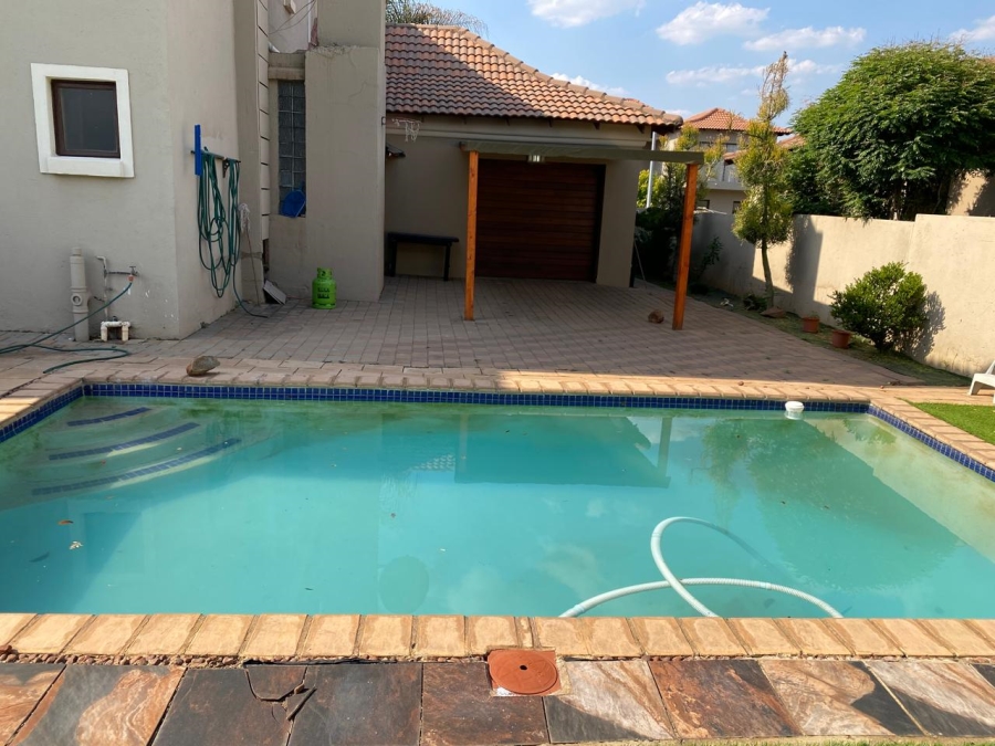 6 Bedroom Property for Sale in Savannah Country Estate Gauteng