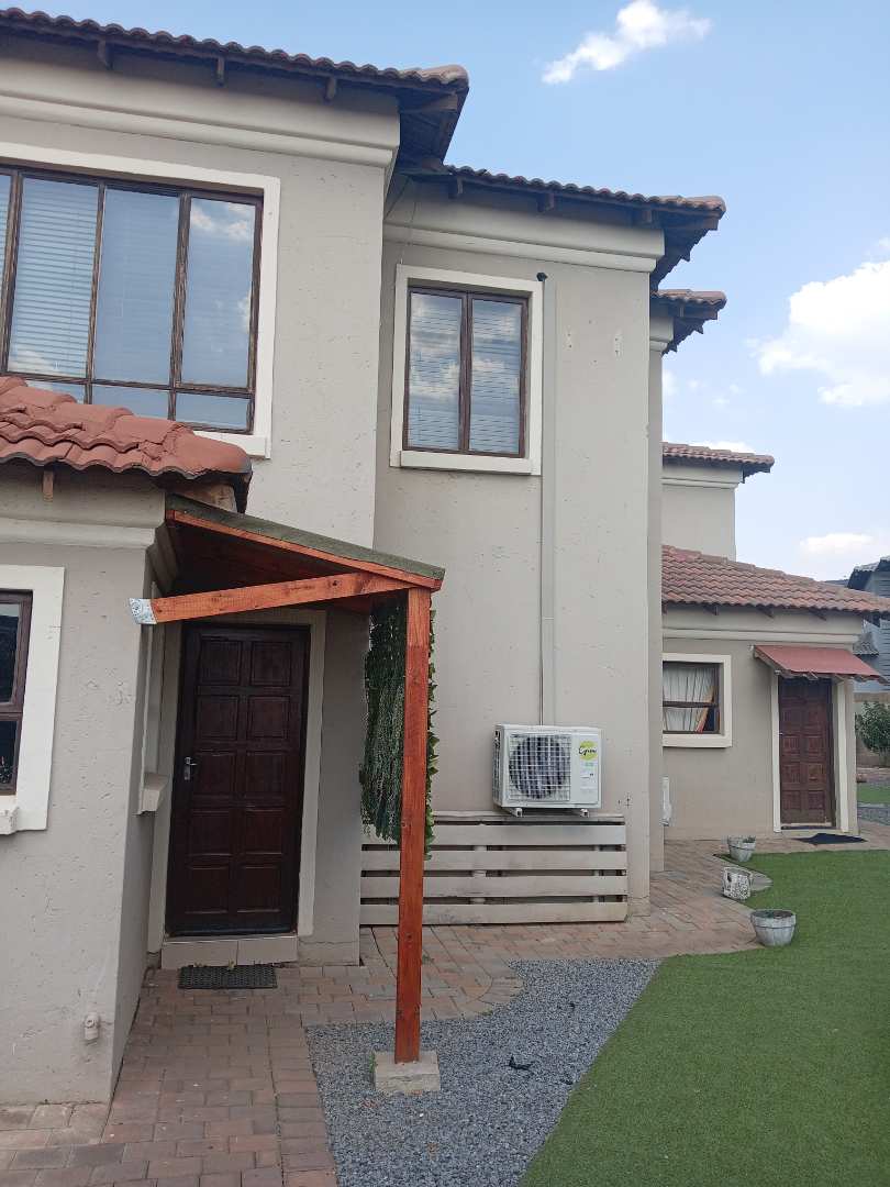 6 Bedroom Property for Sale in Savannah Country Estate Gauteng