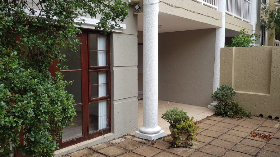 2 Bedroom Property for Sale in Saxonwold Gauteng