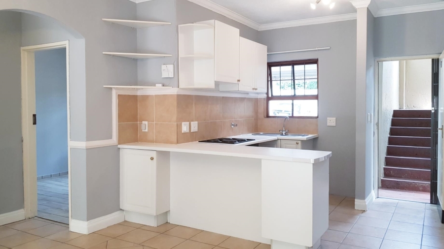 2 Bedroom Property for Sale in Saxonwold Gauteng