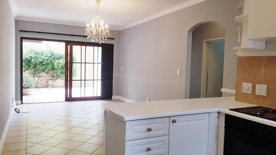 2 Bedroom Property for Sale in Saxonwold Gauteng